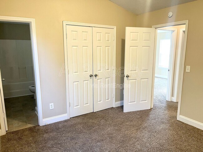 Building Photo - 118 Prity Ct