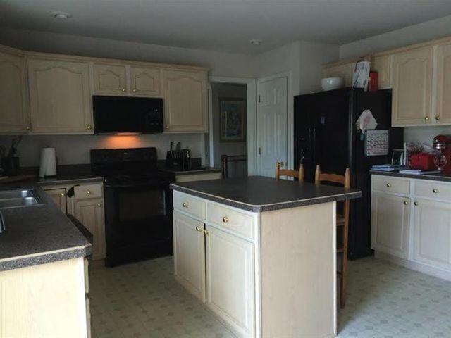 Building Photo - 560 Forest Hill Dr