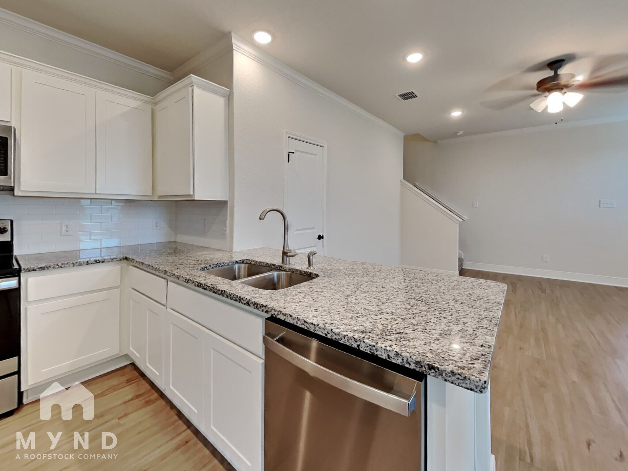 Building Photo - 2230 Sandlewood Cv