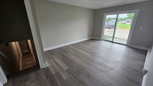 Building Photo - 940 Piper Rd