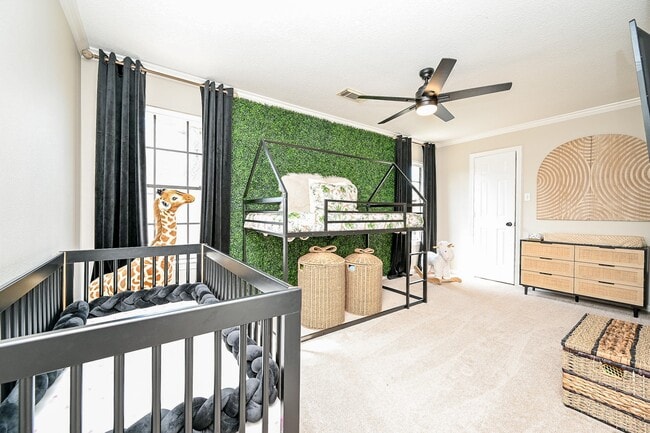 Building Photo - 13606 Champions Centre Dr