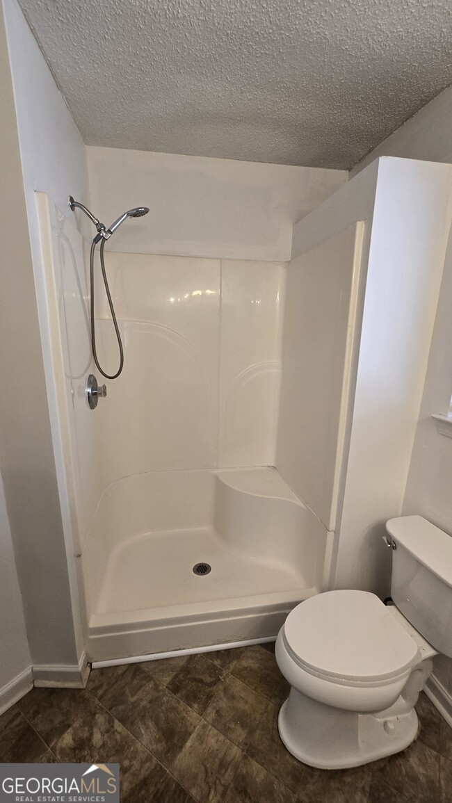 Building Photo - 209 Hillcrest Dr