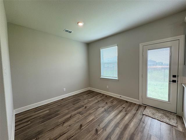 Building Photo - 713 Emerson Dr