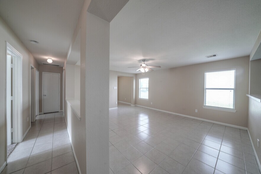 Building Photo - 20727 Cypress Crescent Ln