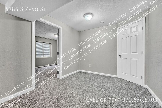 Building Photo - 4785 S Zeno St