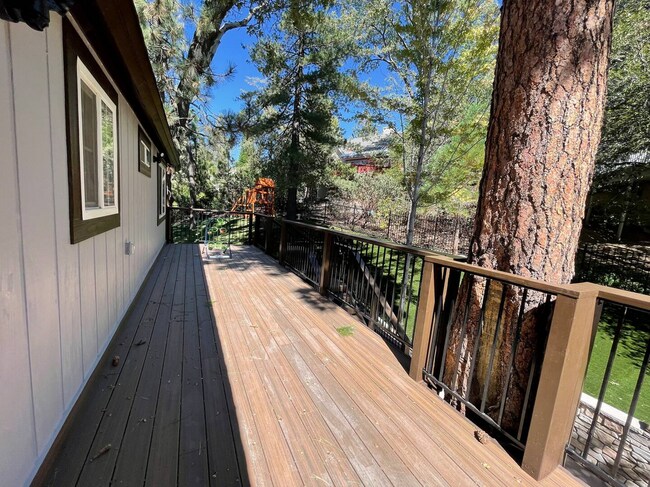 Building Photo - 1039 N Grass Valley Rd