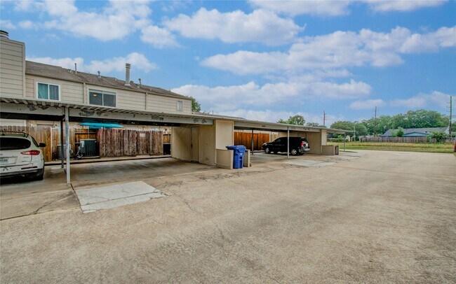 Building Photo - 15309 Kingfield Dr