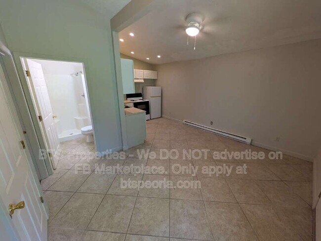 Building Photo - 5917 W Plank Rd