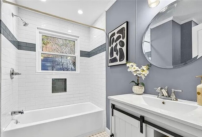 Building Photo - 2571 Temple Johnson Rd SW