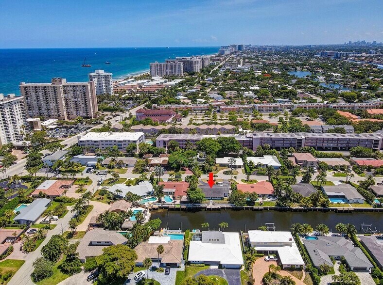 Building Photo - 2041 Coral Reef Dr