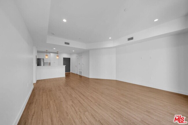 Building Photo - 4114 Vantage Ave