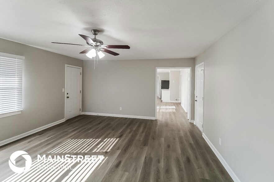 Building Photo - 4481 Buckingham Cir