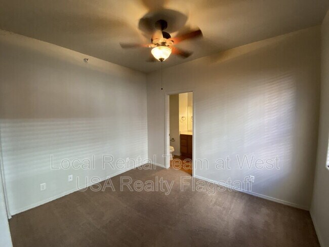 Building Photo - 2382 W Cripple Creek Dr