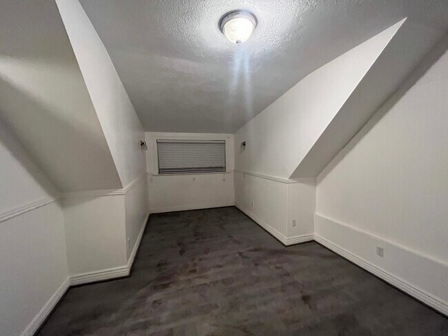 Building Photo - Honeyville