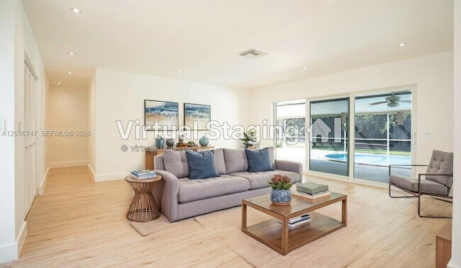 Building Photo - 15340 SW 85th Ave