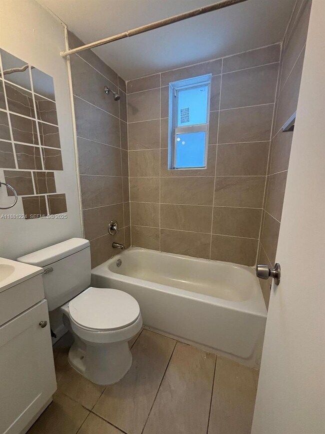 Building Photo - 1181 NW 8th Street Rd