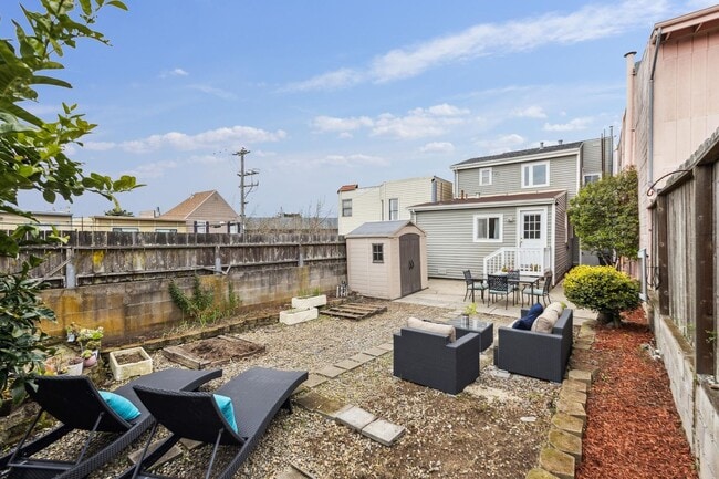 Building Photo - Daly City - Easy Commute Single Family Hom...