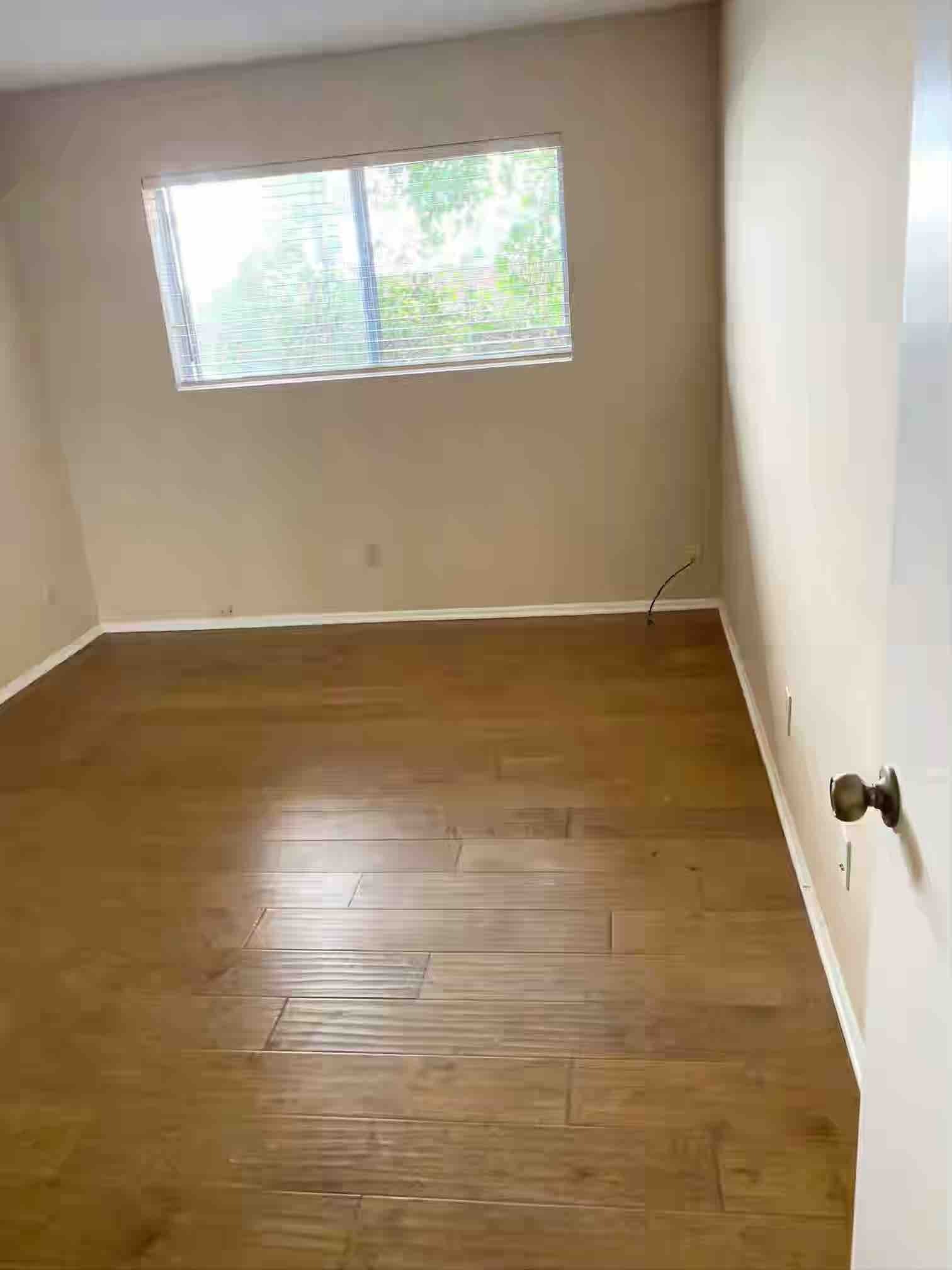 Building Photo - 505 N Louise St