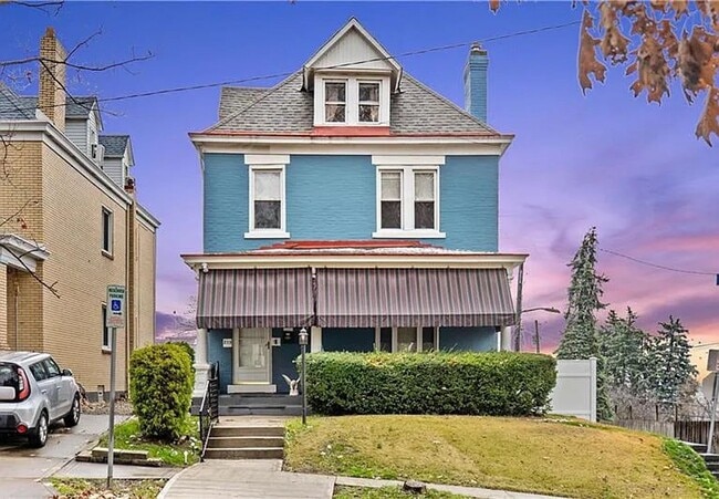 Building Photo - 239 The Blvd