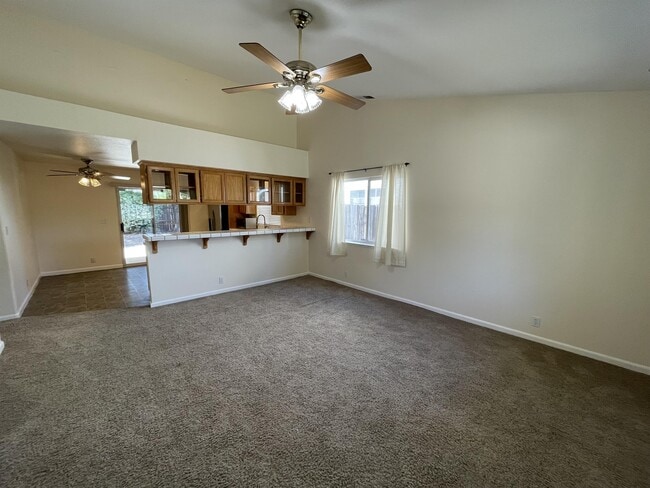 Building Photo - 2123 Mansfield Ct