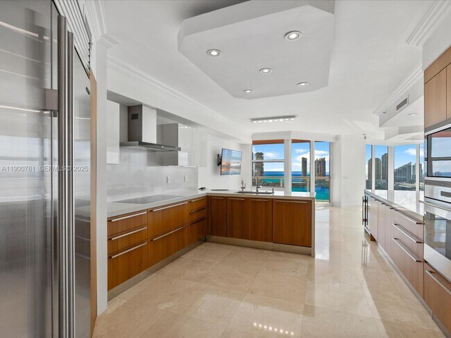 Building Photo - 3370 Hidden Bay Dr