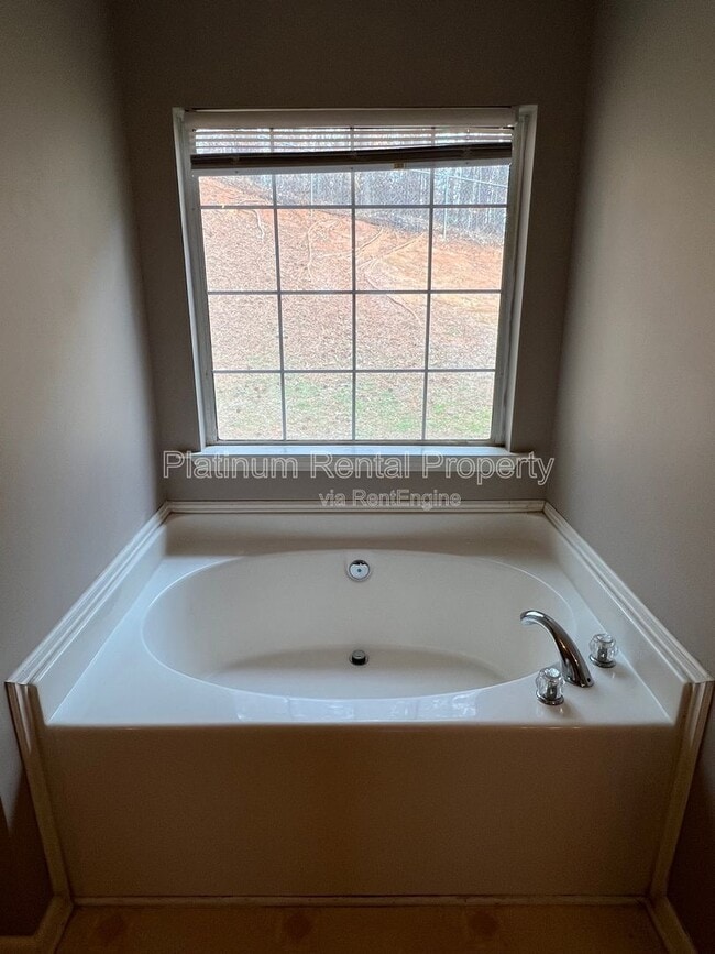 Building Photo - 4093 Laurel Bend Ct