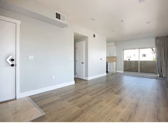 Living & dining area - 3763 Sawtelle Blvd
