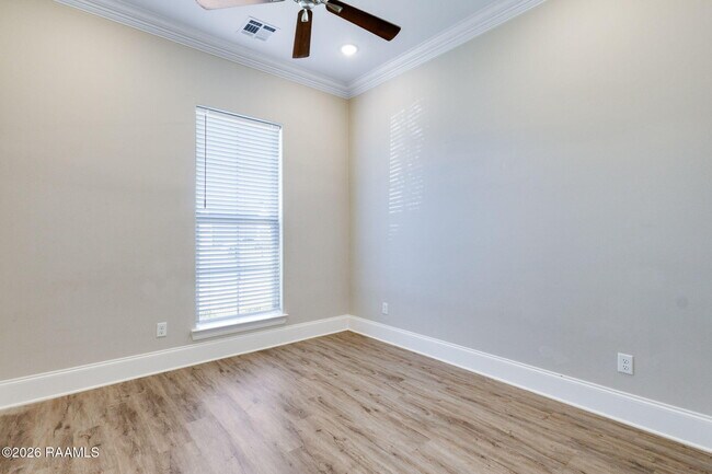 Building Photo - 315 San Marcos Dr