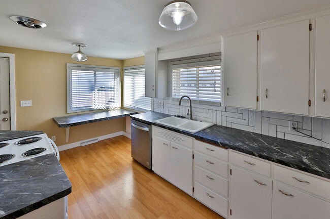 Refreshed kitchen - 1020 E Garden Ave