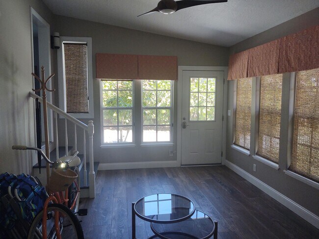 Building Photo - 1403 Indian River Ave