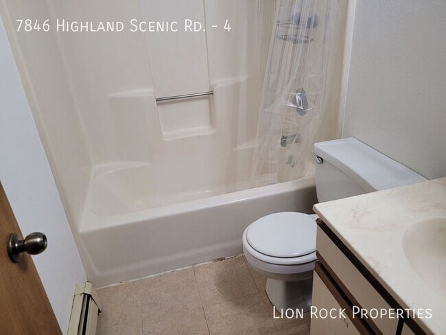 Building Photo - 7846 Highland Scenic Dr