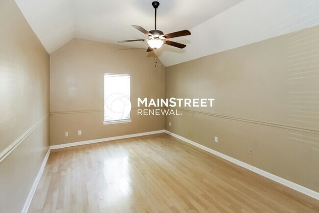 Building Photo - 3 Bedroom Pet-Friendly Home in Cordova, TN with Main Street Renewal