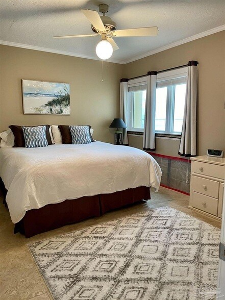 Building Photo - 825 Bayshore Dr