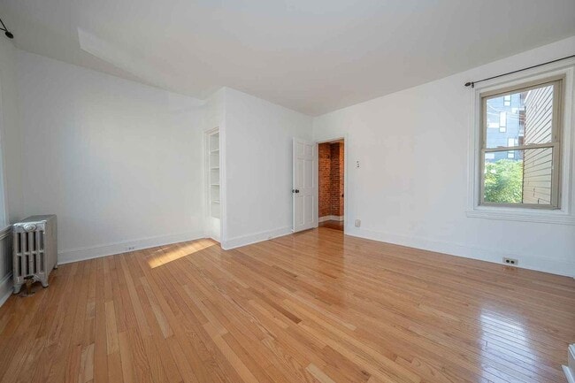 Building Photo - 1504 E Palmer St