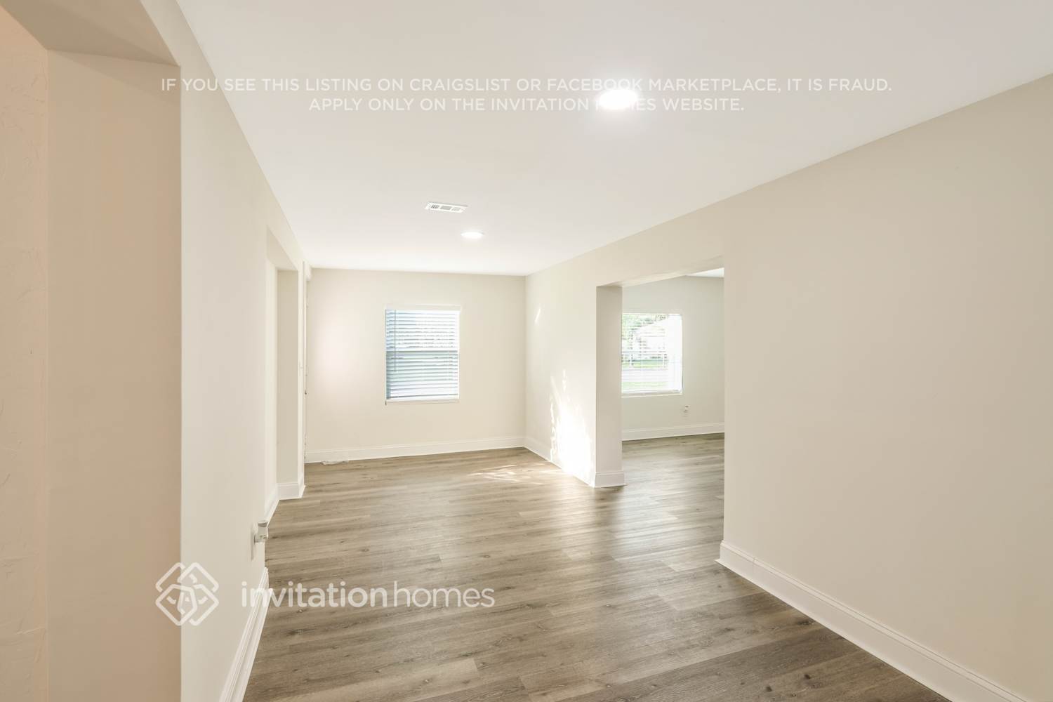 Building Photo - 4000 Marlin Dr SE