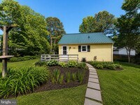 Building Photo - 22597 Pot Pie Rd