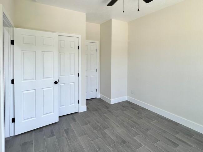 Building Photo - 4315 Plaag St
