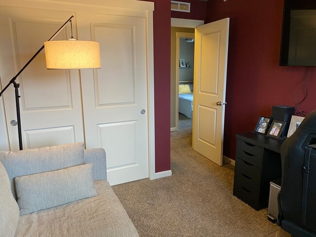 Building Photo - 5222 NE 129th Ave