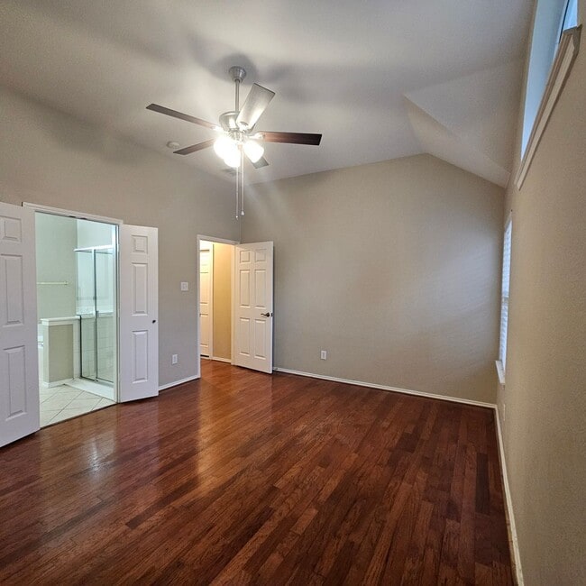 Building Photo - Pine Ridge Estates