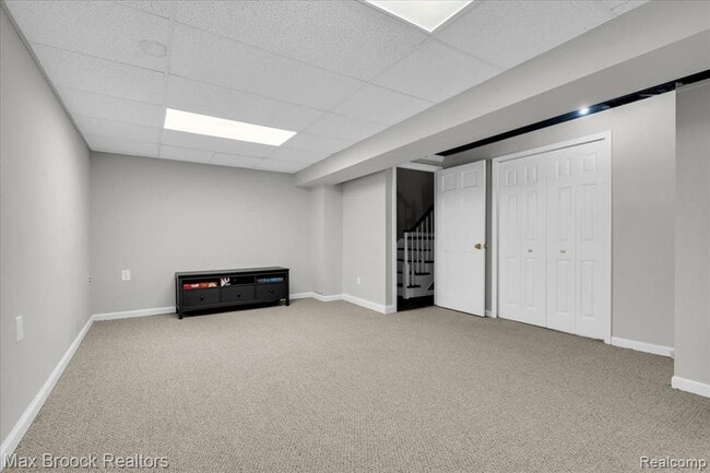 Building Photo - 1613 Brentwood Dr