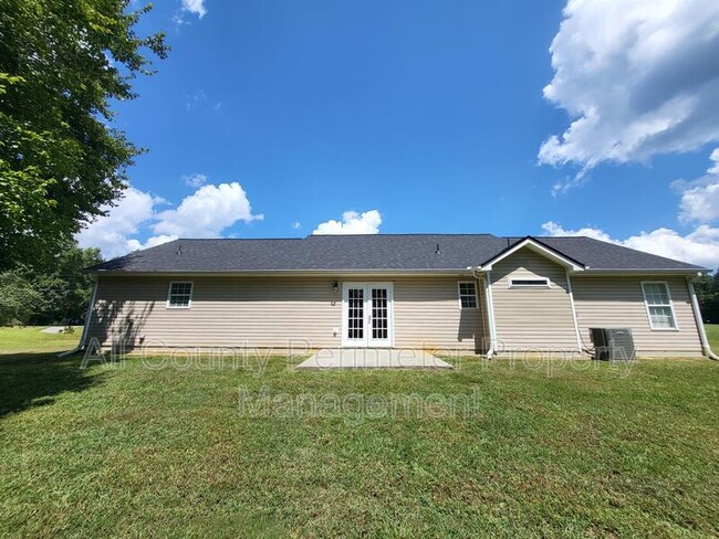 Building Photo - 41 Olde Town Way
