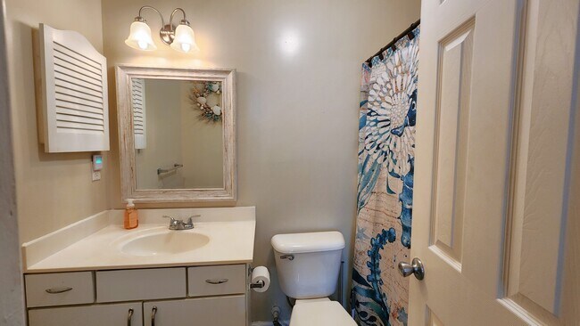 Building Photo - 457 Seahorse Run