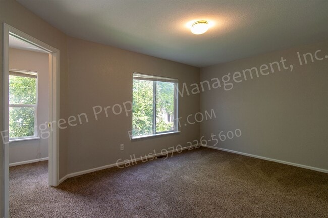Building Photo - 3326 Warren Farm Dr