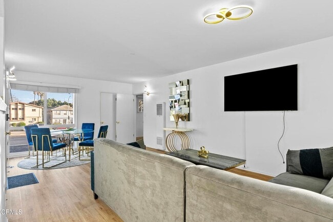 Building Photo - 2463 Federal Ave