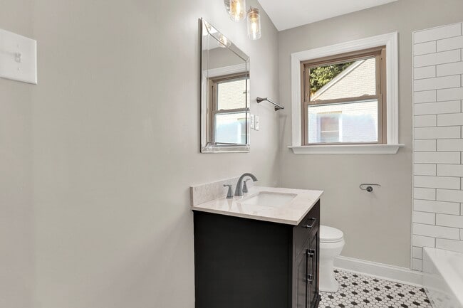 Building Photo - 3651 Galloway Ave