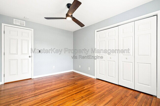 Building Photo - 1118 S State St