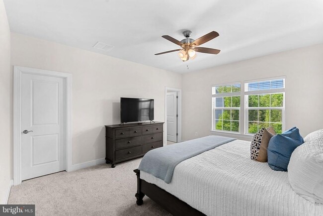 Building Photo - 15292 Westham Ct