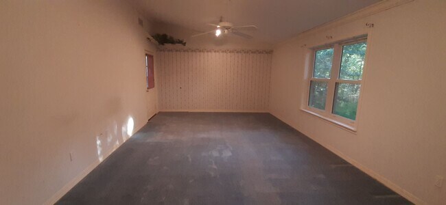 Building Photo - 132 Dunn Hollow Dr
