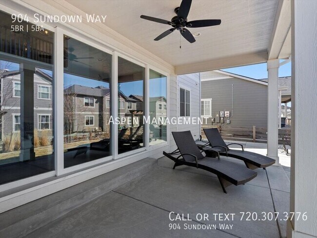 Building Photo - 904 Sundown Way