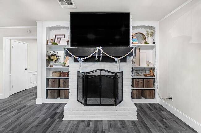 Building Photo - 25418 Tuckahoe Ln